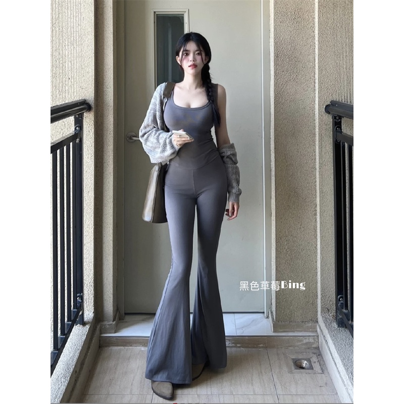 Quần Dài Lưng Cao Dáng Ôm Màu Xám + Áo Hai Dây Thời Trang Mùa Thu Hàng Mới Dành Cho Bạn Nữ