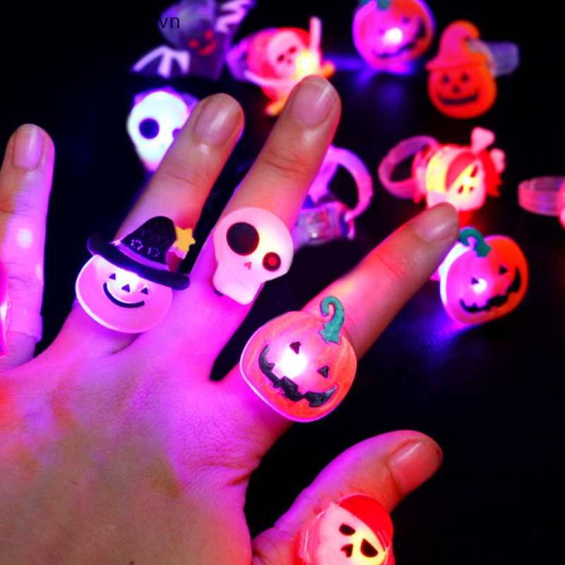Bộ 5 Nhẫn Đèn led Phát Sáng Hình Đầu Lâu Bí Ngô Trang Trí halloween