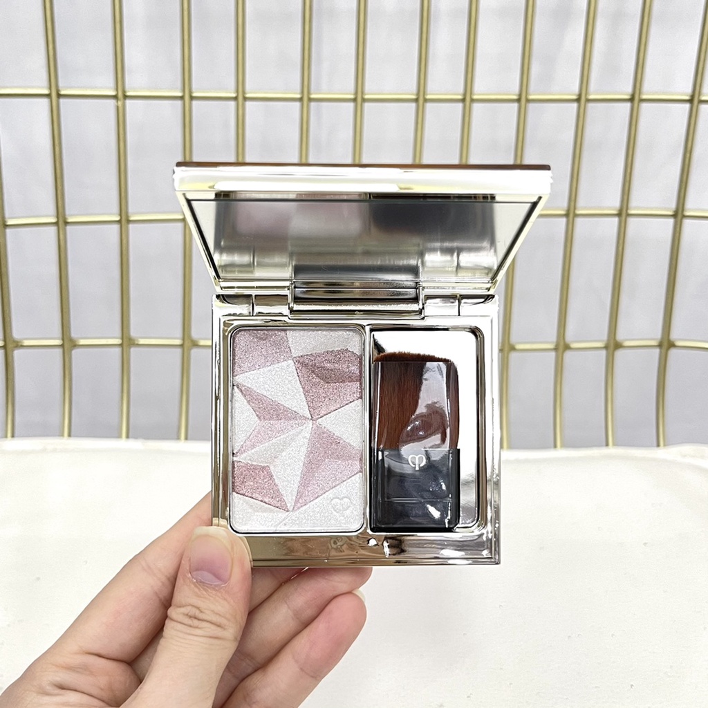 Pb Phấn Trang Điểm Bắt Sáng 10g no.17 / 14 Tiện Dụng Chất Lượng Cao