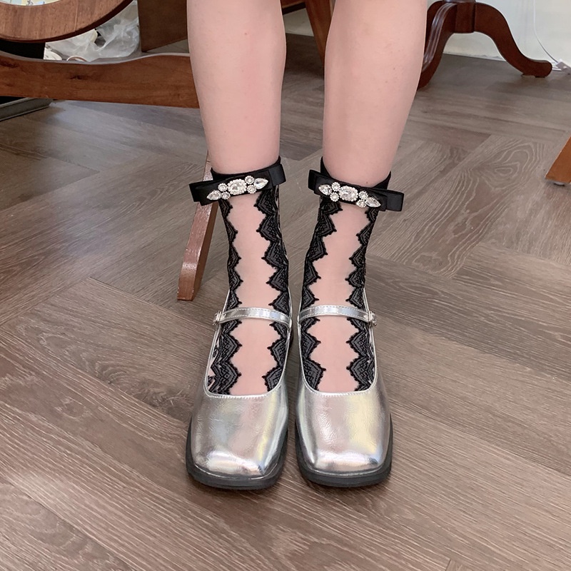 Vớ Ren Pha Lê Hình Nơ Bướm Sợi Thủy Tinh Đính Kim Cương