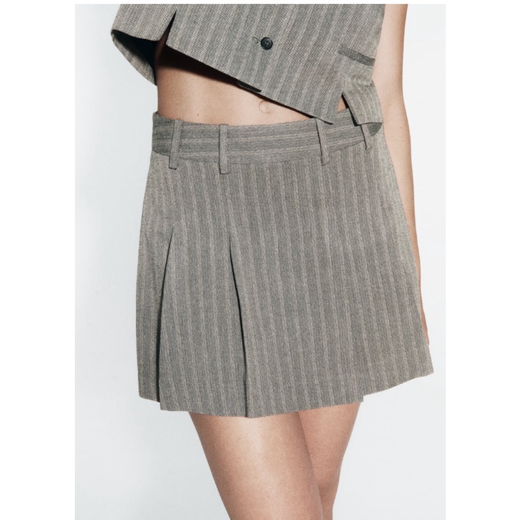 Zara Bộ Áo Sát Nách + Quần culottes Thiết Kế Trẻ Trung Cho Nữ8388114 8371114