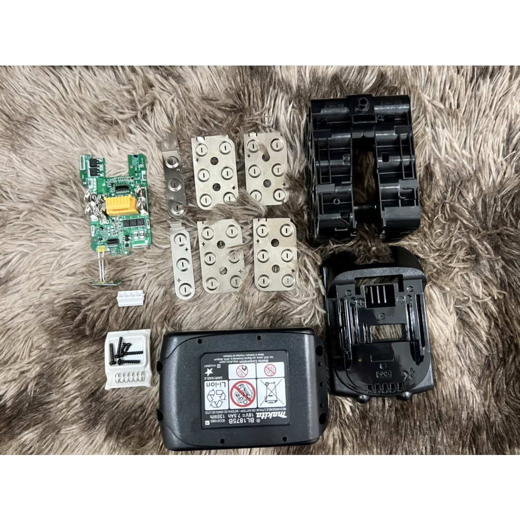 Vỏ mạch Makita 18V 5s 3P nhận sạc zin, có cân bằng và Led báo pin.