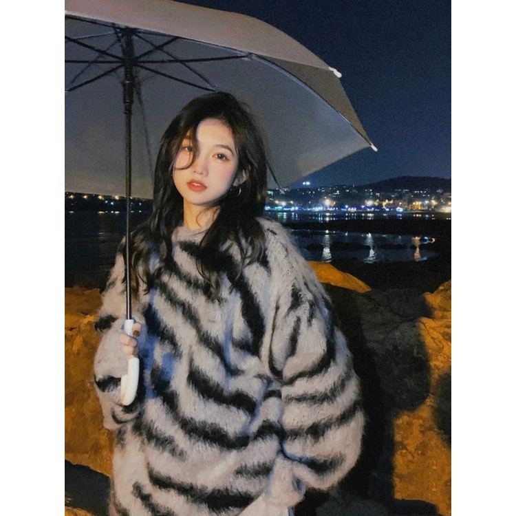 YAOLI  Áo sweater Dệt Kim Chui Đầu Dáng Rộng In Họa Tiết Ngựa Vằn Phong Cách Hồng Kông Thời Trang Cho Nữ