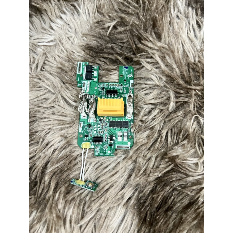 Vỏ mạch Makita 18V 5s 3P nhận sạc zin, có cân bằng và Led báo pin.