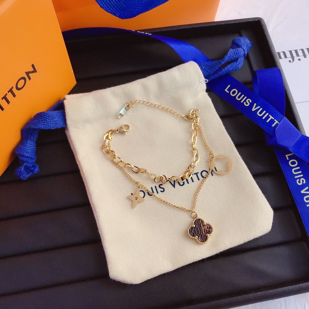 Vòng Tay louis vuitton Bằng Thép Titan Khắc Chữ lv monogram