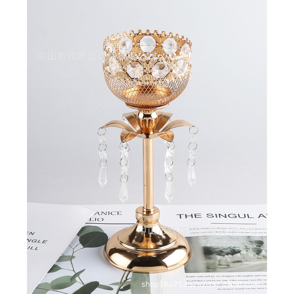 Giá Đỡ Đèn Cầy Bằng Kim Loại Phong Cách Châu Âu Sang Trọng