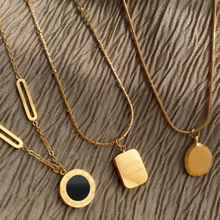 Vòng cổ Thép Titan Mặt Vuông Khắc Chữ Thanh Lịch Thời Trang