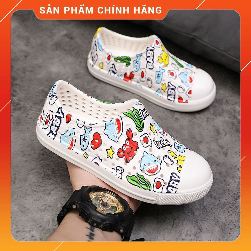 Giày NATIVE mẹ và bé 2024 siêu nhẹ, giày đi mưa đi biển, đi học thoáng khí