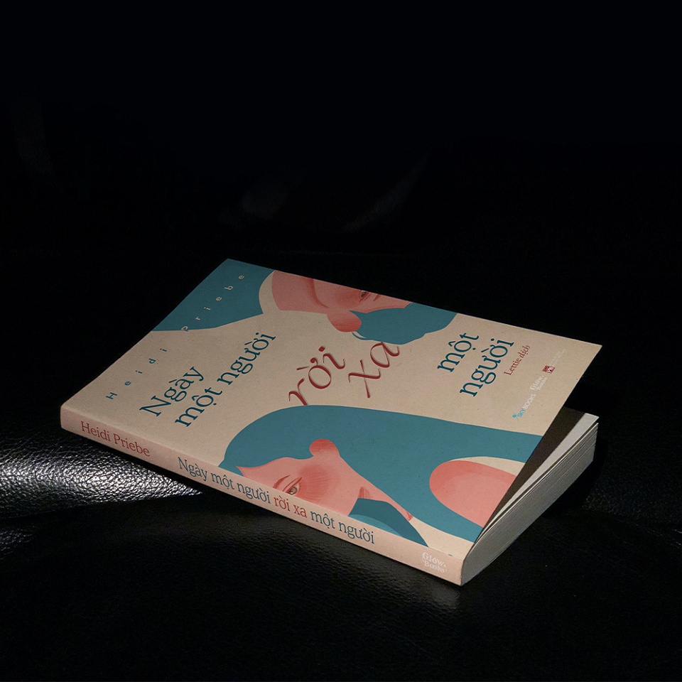 Sách - Ngày Một Người Rời Xa Một Người - AZ Việt Nam