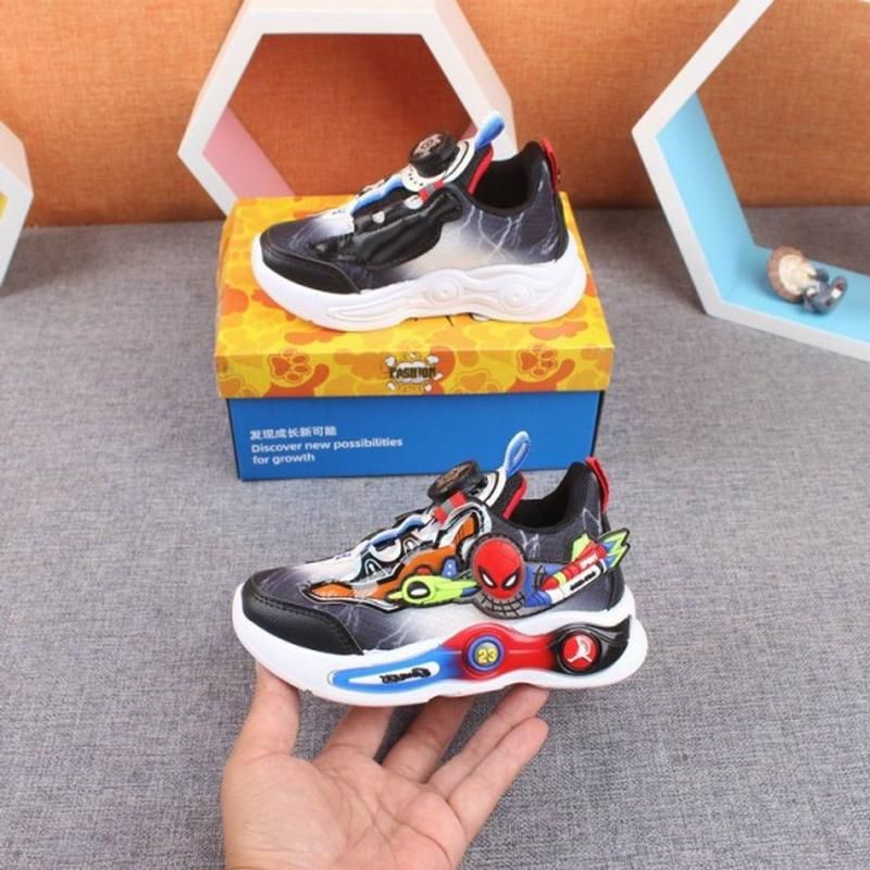 Giày siêu nhân có đèn khóa vặn giày thể thao bé trai nhẹ êm