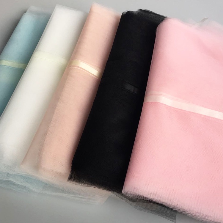 Bộ 5 Giấy Gói Quà / Bó Hoa / Bó Hoa Bằng Sợi Lưới Xếp Ly Dòng Hồ Thiên Nga