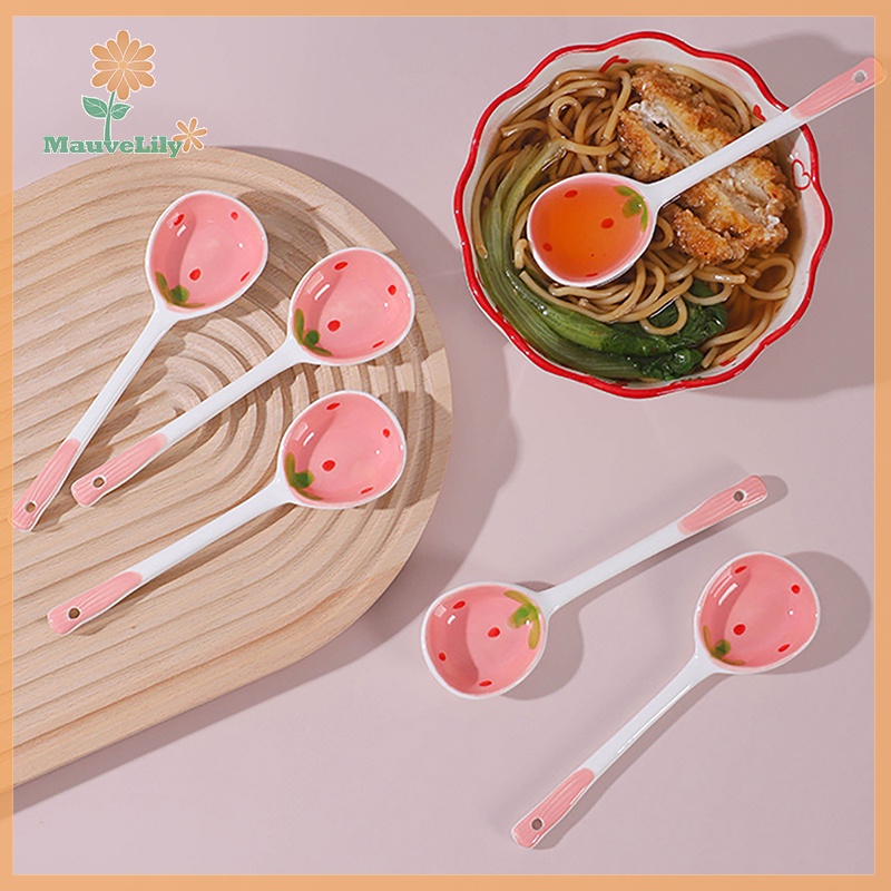 1 Muỗng Sứ Tay Cầm Dài Hình Trái Dâu Tây Dễ Thương