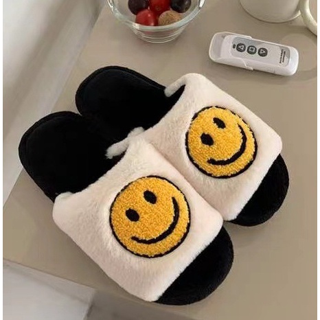 🤩Sản phẩm mới cho mùa thu đông🤩Dép nhung đế mềm kiểu dáng hoạt hình ngộ nghĩnh dành cho nữ