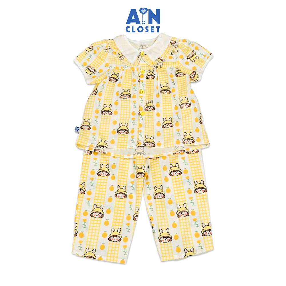 Bộ quần áo Dài tay ngắn bé gái họa tiết Bé Mũ Vàng cotton - AICDBGMYHA1K - AIN Closet