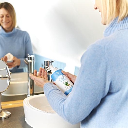 Sữa Rửa Mặt Và Tay Aloe Liquid Soap 633flp 473ml