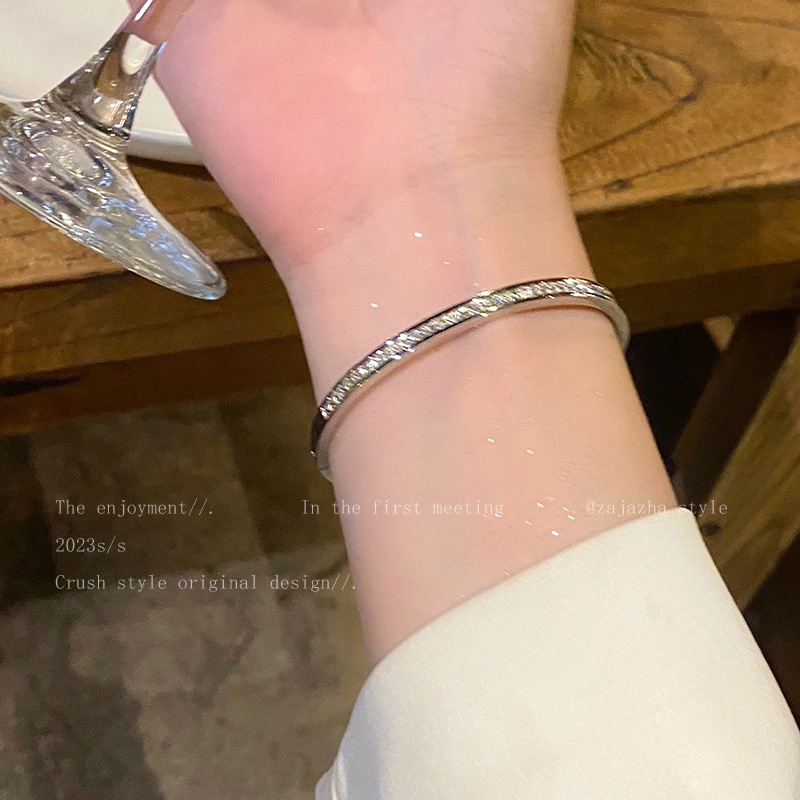 A sky Vòng Đeo Tay Bằng Thép Titan Đính Đá zircon Nhỏ Nhẹ Cao Cấp Dễ Phối Đồ Không Phai Màu Cho Nữ