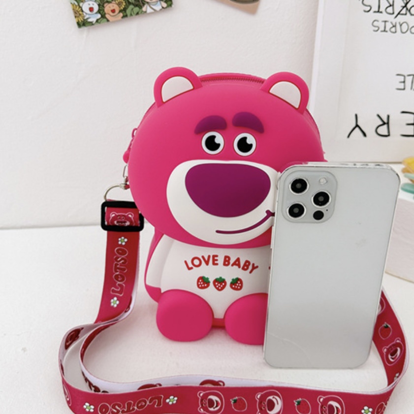 Túi Đeo Chéo Silicon Hình Gấu Dâu Lotso Cực Đáng Yêu 3 Màu