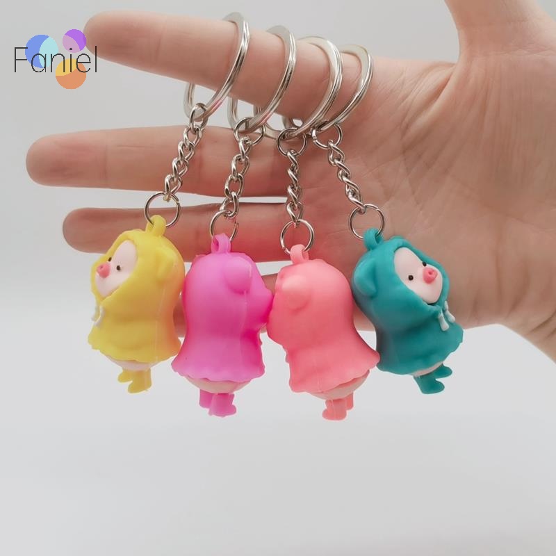 Móc Khóa Hình Búp Bê Heo Hoạt Hình Dễ Thương Cầm Túi Xách