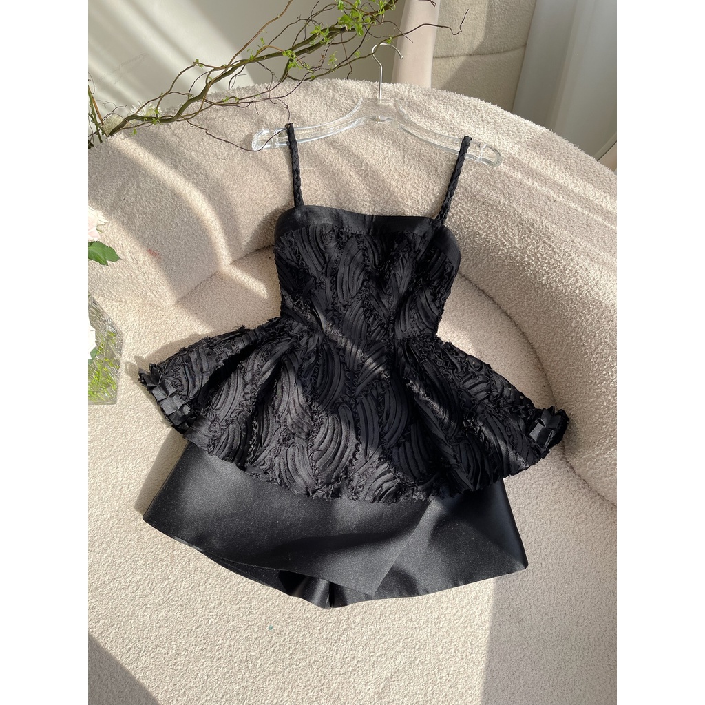 SÉT ÁO 2 DÂY + QUẦN VÁY - J05067