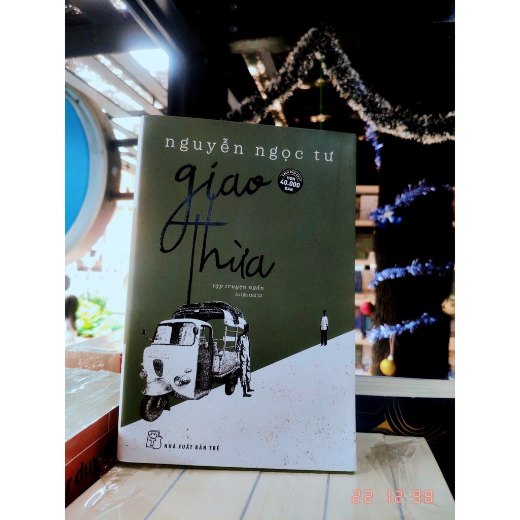 Sách-Giao Thừa