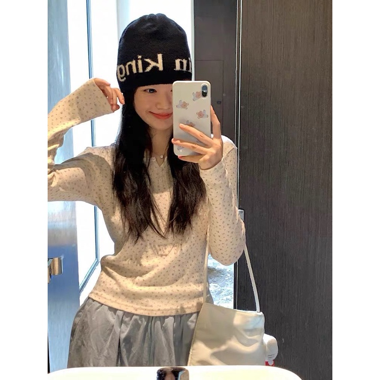 Áo Thun Nữ Tay Dài Cổ Tròn Cài Nút Họa Tiết Hoa Thời Trang Mới