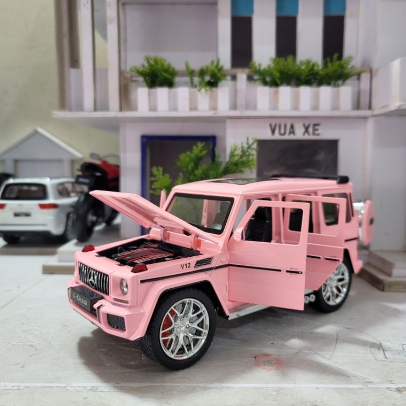 Mô hình xe Mercedes-AMG G63 tỉ lệ 1:24 bản mới  tặng kèm ô tô
