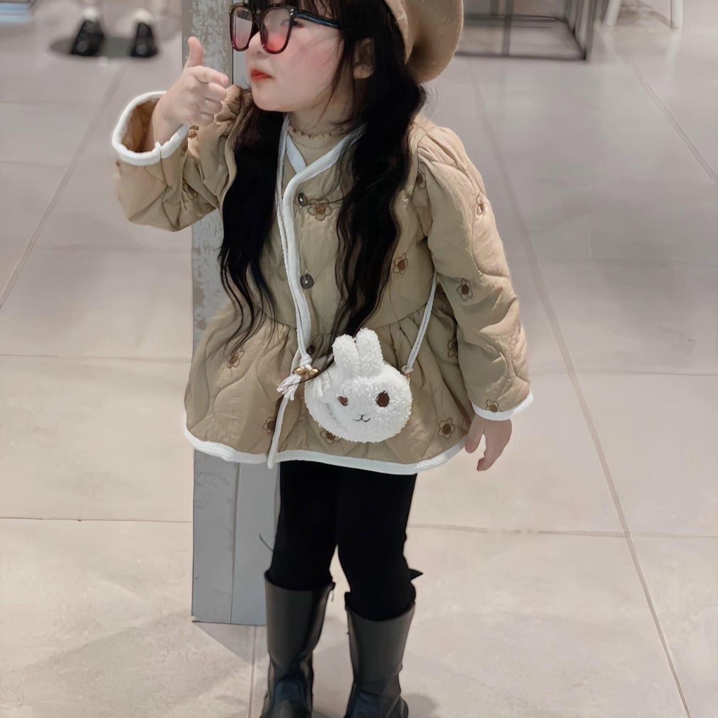 Áo khoác phao nâu hoa thêu nổi