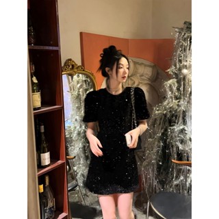 Đầm Tay Phồng Cổ Tròn Hở Lưng Quyến Rũ Thời Trang Cho Nữ