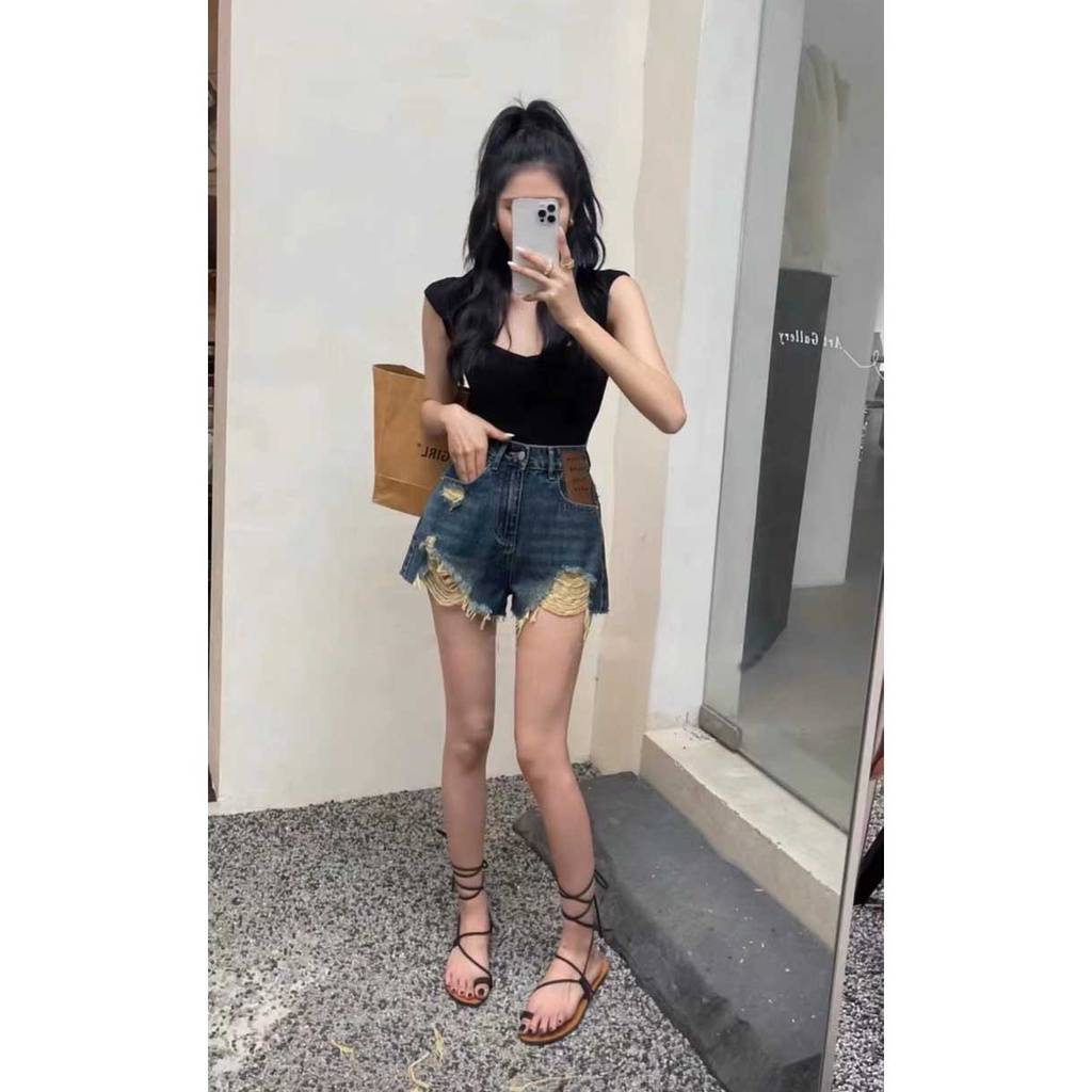 Quần short jean nữ màu xanh rách lai tag hồng cạo cao đơn giản Lê Huy Fashion MS X74