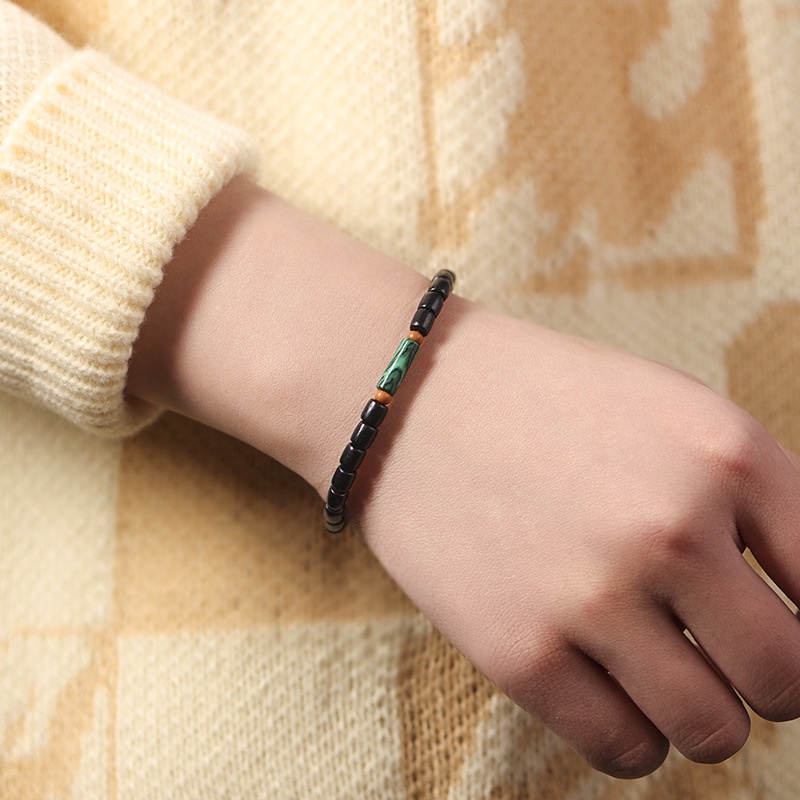 Vòng Đeo Tay Bằng Gỗ Đàn Hương Tự Nhiên May Mắn Cho Nữ