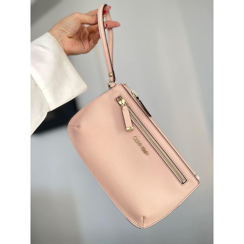 Ví nữ Calvin Klein quai móc siêu bền -Size 23x15cm, ngăn kéo phụ mặt trước, phone card thoải mái Chính Hãng