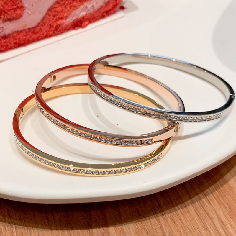 Vòng Đeo Tay Bằng Thép Titan Cao Cấp Đính Kim Cương Toàn Diện Đơn Giản Dành Cho Nữ