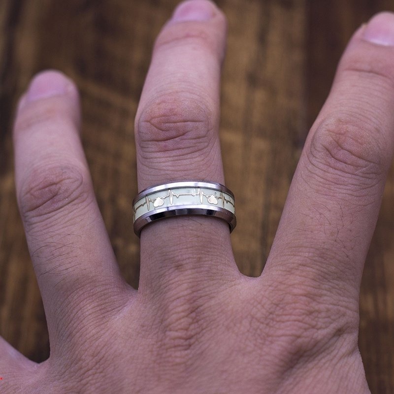 Nhẫn Thép Titan Phát Sáng Trong Bóng Tối Thời Trang Mới Cho Nam Và Nữ