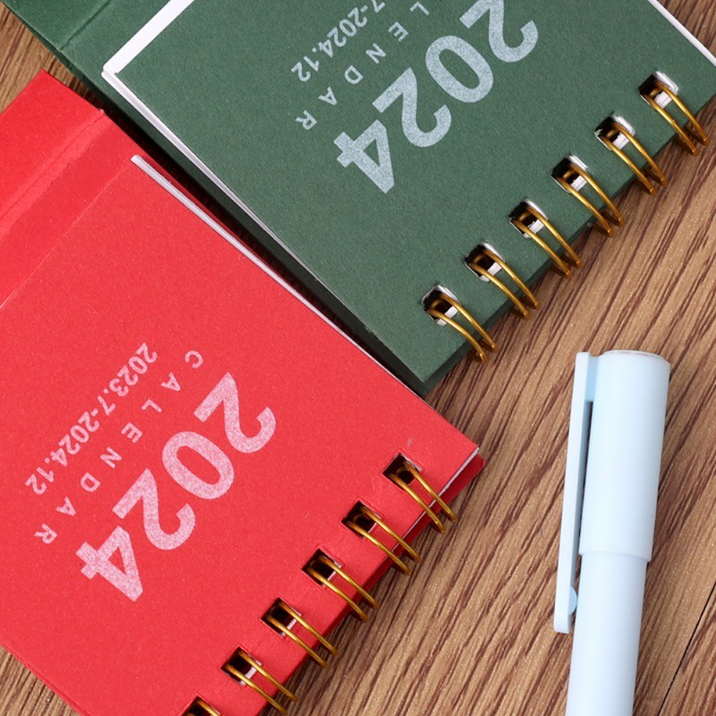 Lịch Để Bàn mini Họa Tiết Hoạt Hình Dễ Thương 2024