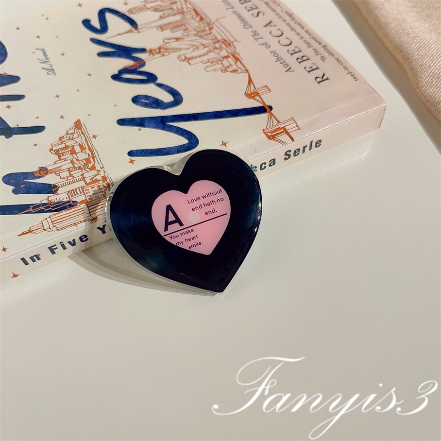 Giá Đỡ Điện Thoại Có Thể Rút Lại Và Gấp Gọn Đa Năng Hình Trái Tim Nhóm Tình Yêu