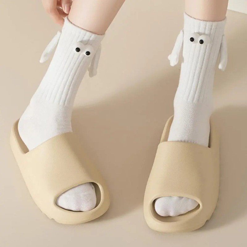 1 Đôi Vớ Thể Thao In Hình Đôi Mắt To Dễ Thương Vui Nhộn Có Nam Châm Thời Trang