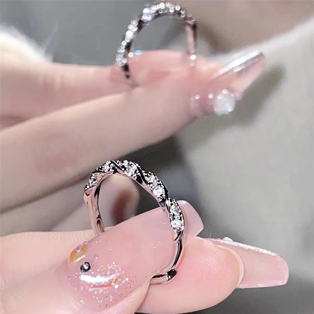 Nhẫn Mạ Bạc 925 Đính Kim Cương Nhân Tạo Sang Trọng Cho Nữ