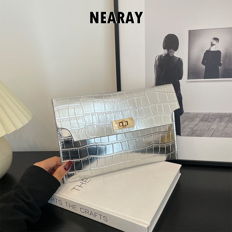 NEARAY túi xách mini nữ túi xách nữ đeo chéo 2023 NEW ULZZANG THỂ THAO phù hợp du lịch  thích hợp sử dụng hàng ngày GSN2393CBM39Z230926