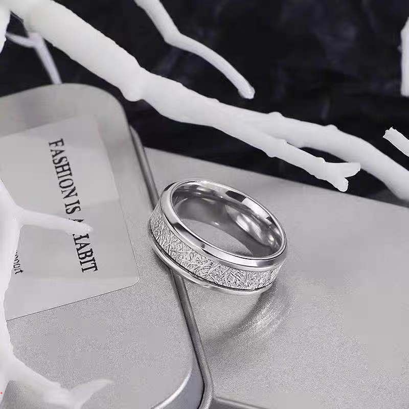 Nhẫn Thép Không Gỉ 8mm Họa Tiết Lụa Lạnh Cho Nam Và Nữ