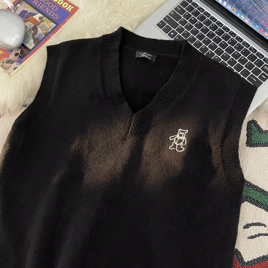Áo sweater Không Tay Cổ Chữ v Thêu Họa Tiết Gấu Hoạt Hình Phong Cách Hàn Quốc Dành Cho Nam