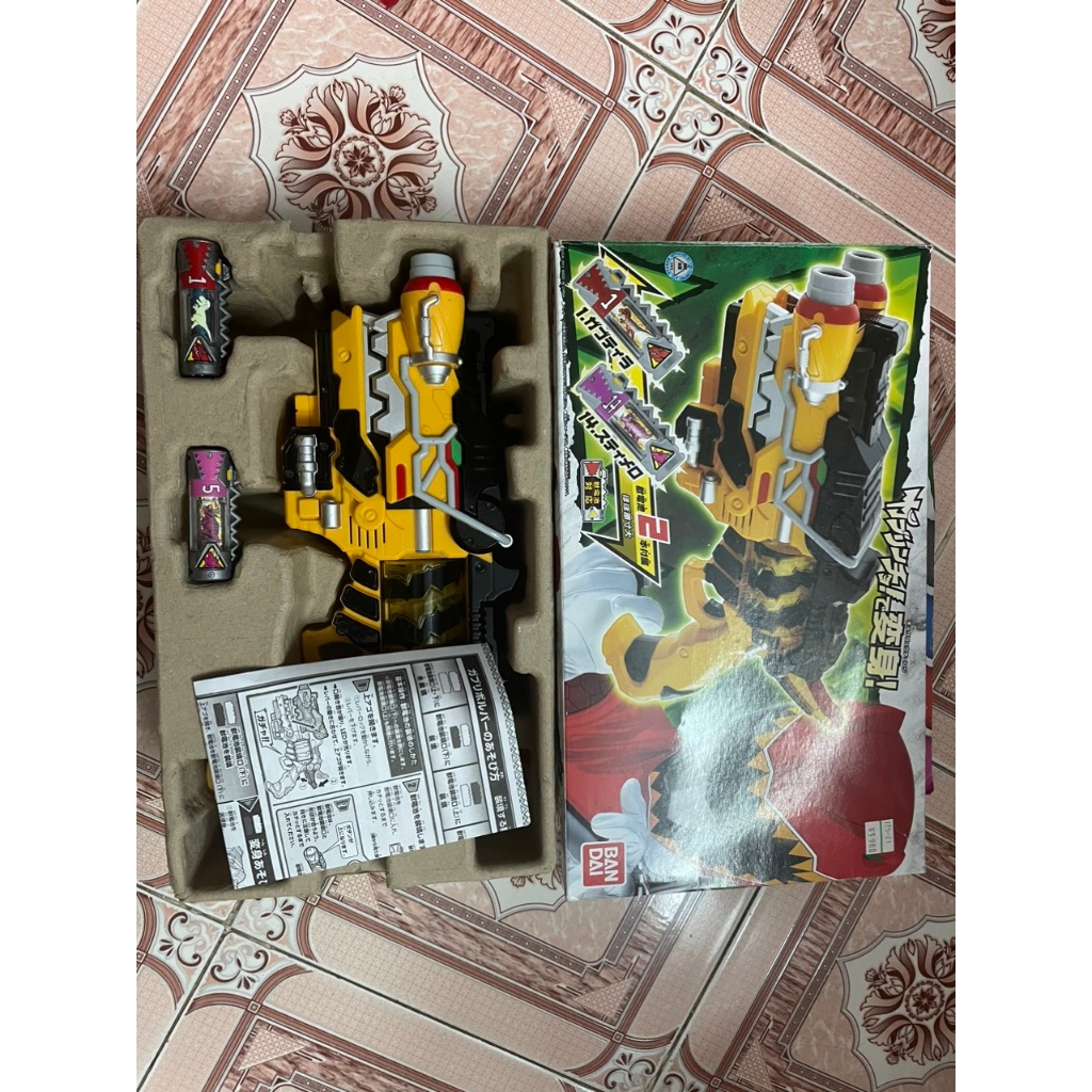 Đồ chơi Kyoryuger - Biến hình Siêu Nhân Điện Long - Chính Hãng BandaiTặng ô tô