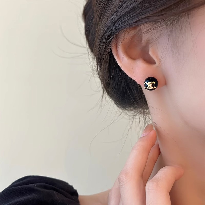 Bông Tai Chữ c Màu Vàng Kim Phong Cách Cổ Điển Sang Trọng