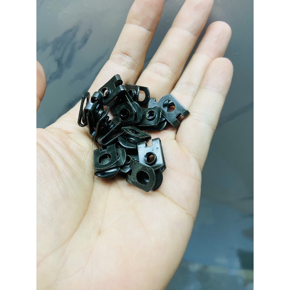 Bát ( Pát ) kẹp 4li 5li 6li răng nhuyễn XE MÁY  Ho-n da - Yamaha màu trắng, màu đen ( Giá 1 con )