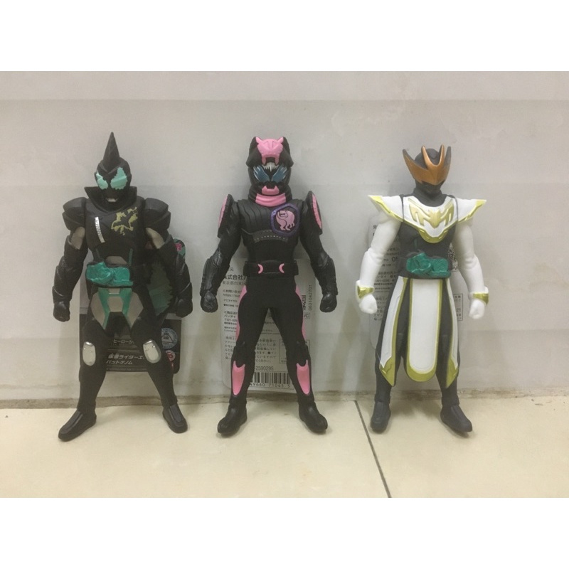 Mô hình nhựa dẻo siêu nhân Kamen Rider Revice