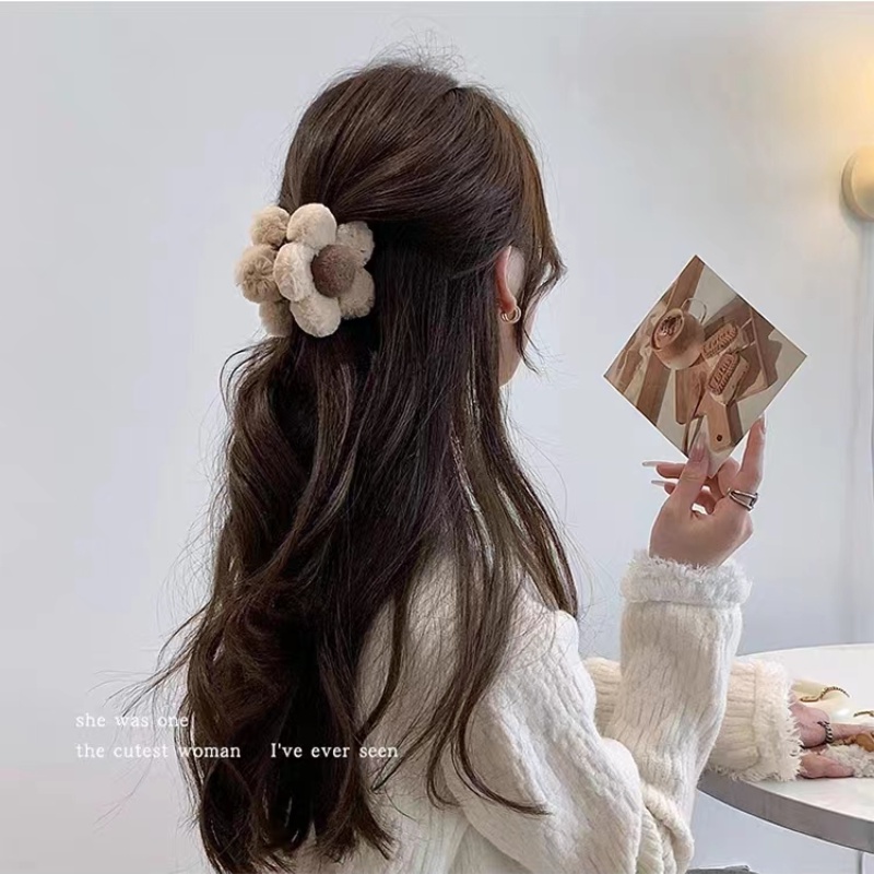Kẹp Tóc Hình Cá Mập Đính Hoa Bằng Lông Nhung Dễ Thương Xinh Xắn