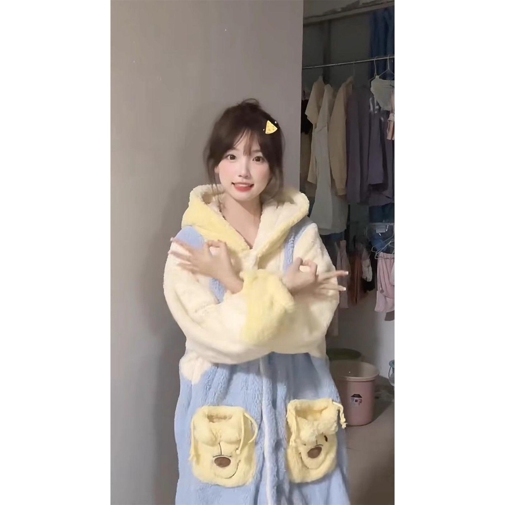 Áo Choàng Ngủ Có Mũ Trùm Đầu Bằng Lông Cừu San Hô Dày Dặn In Hình winnie the pooh Phong Cách Mới 2023