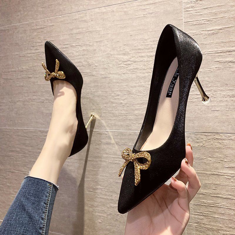 Giày Cao Gót Mũi Nhọn Đính Đá Lấp Lánh Thiết Kế Mới Thời Trang Mùa Xuân Dành Cho Nữ