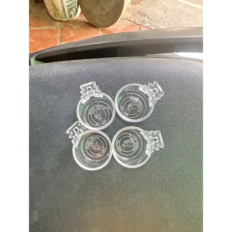 Cóng khuyên sơn ca tầu nhựa cứng trong suốt có 2 nấc tai cài chất liệu mica cho lồng chim