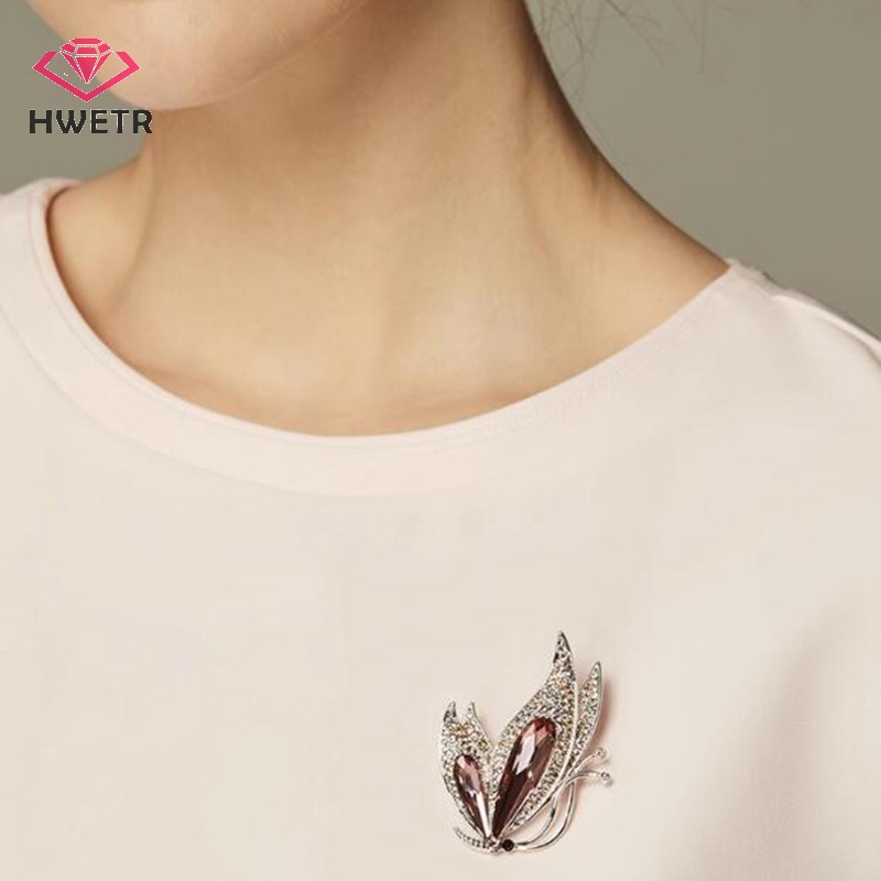 Ghim Cài Áo Hình Bướm Đính Đá Pha Lê Tím Thời Trang Cho Nữ Mới