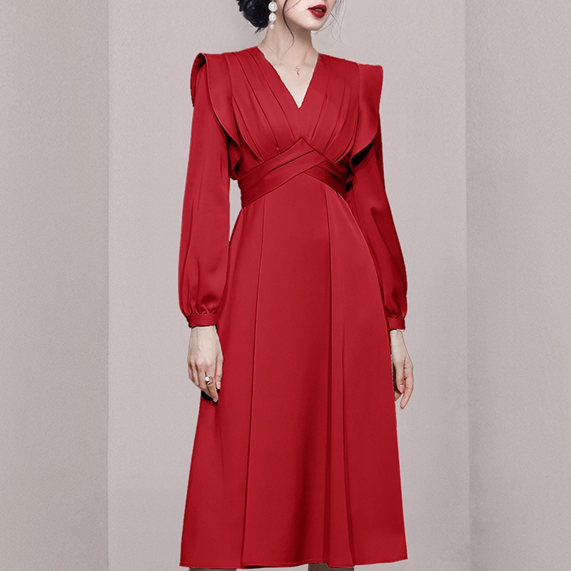 Váy Satin xòe cỡ lớn phù hợp cho nữ mùa thu